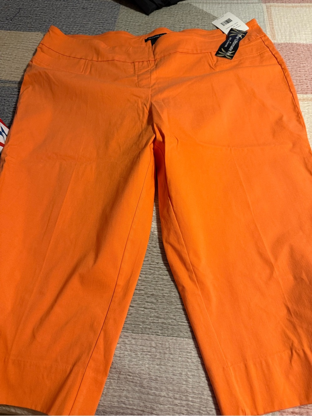 9 pairs of plus size pants-capris-sweats 22-24W excellent condition